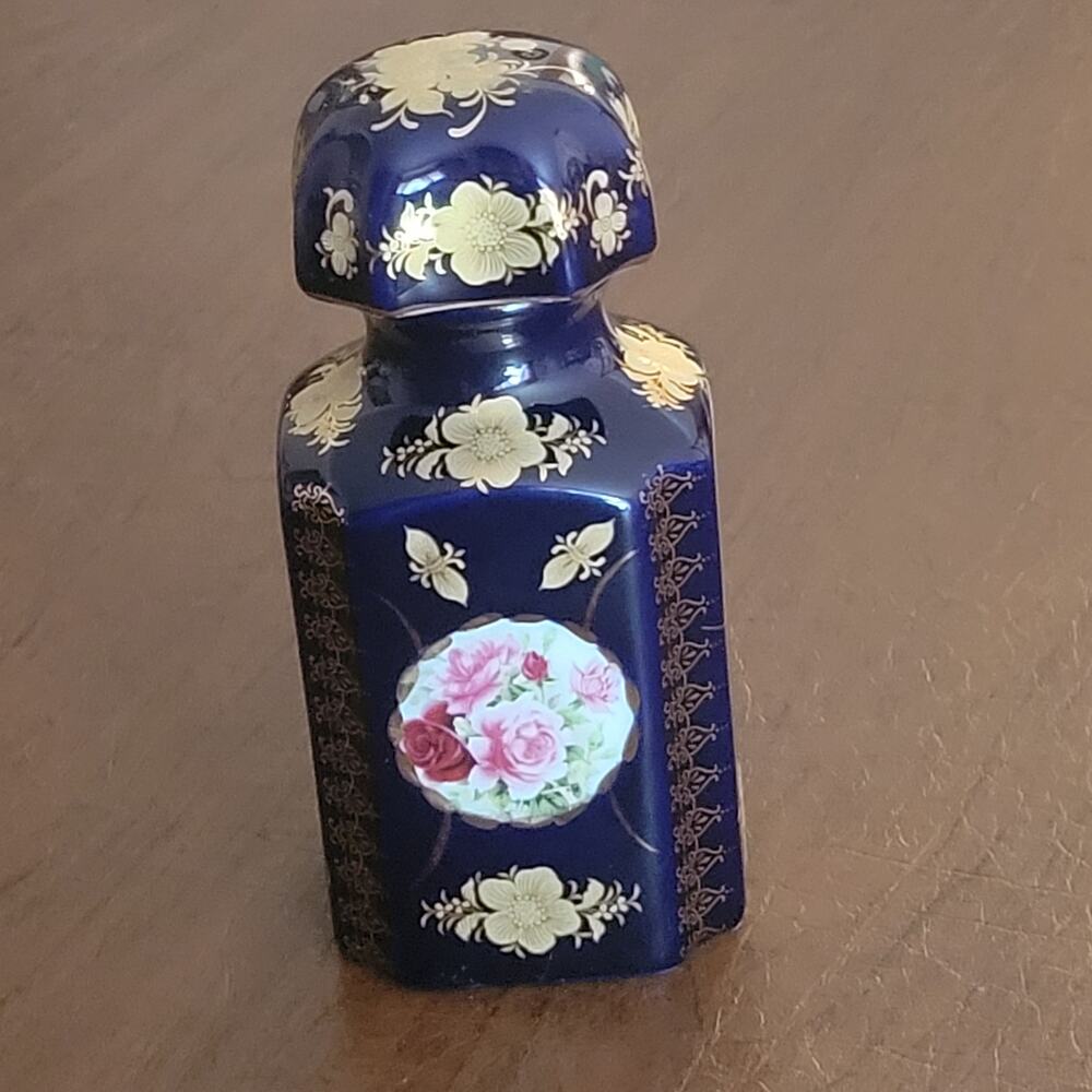 Vintage Limoges France Cobalt Blue Porcelain Jar 6” Tall Gold Gilt